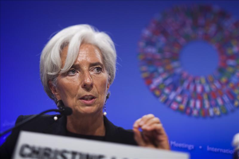 Lagarde califica de "mediocre" el crecimiento actual de la economía