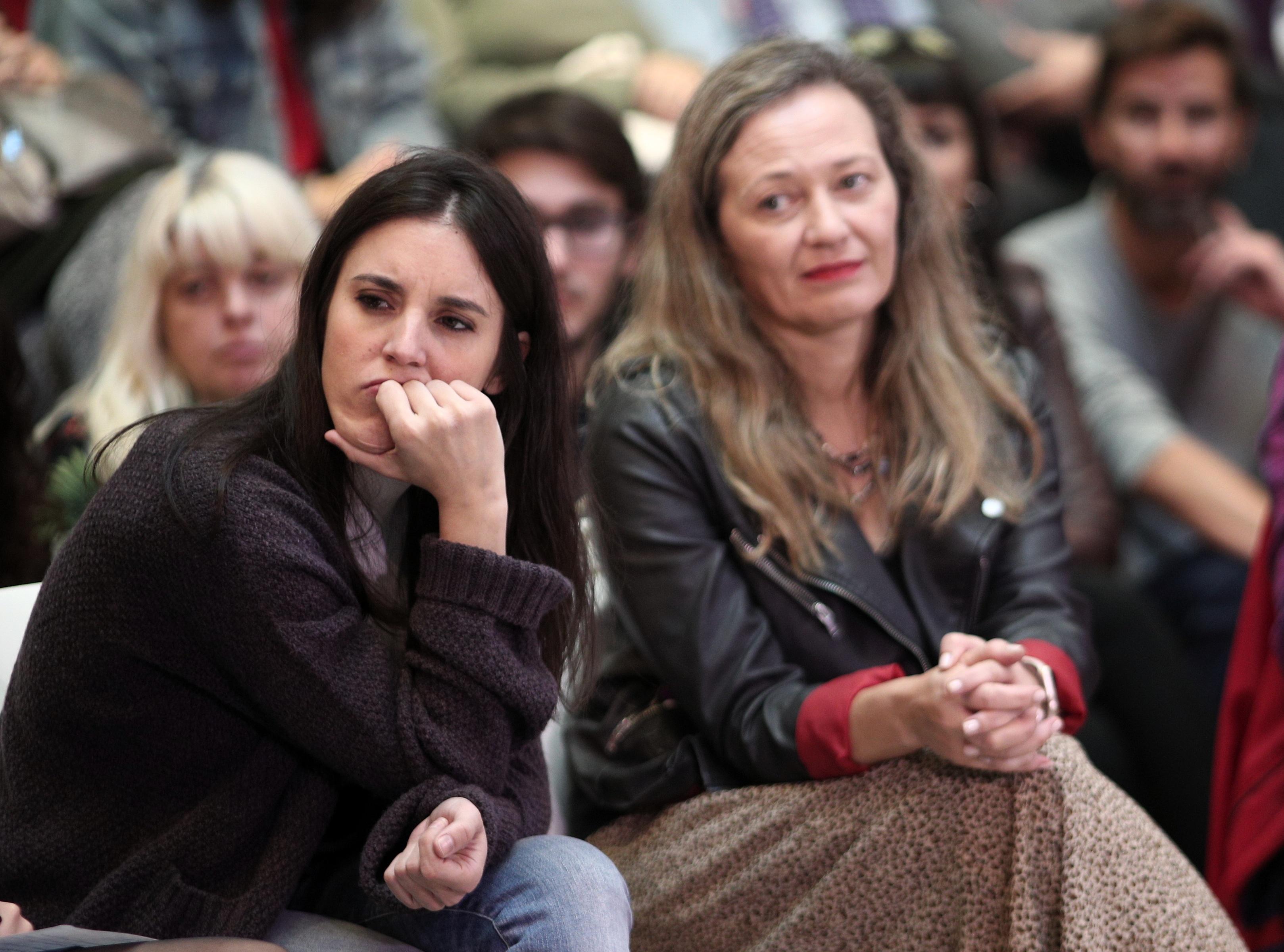 (I-D) La portavoz de Unidas Podemos en el Congreso, Irene Montero y la diputada en el Congreso por Las Palmas con Unidas Podemos, Vicky Rosell. EP