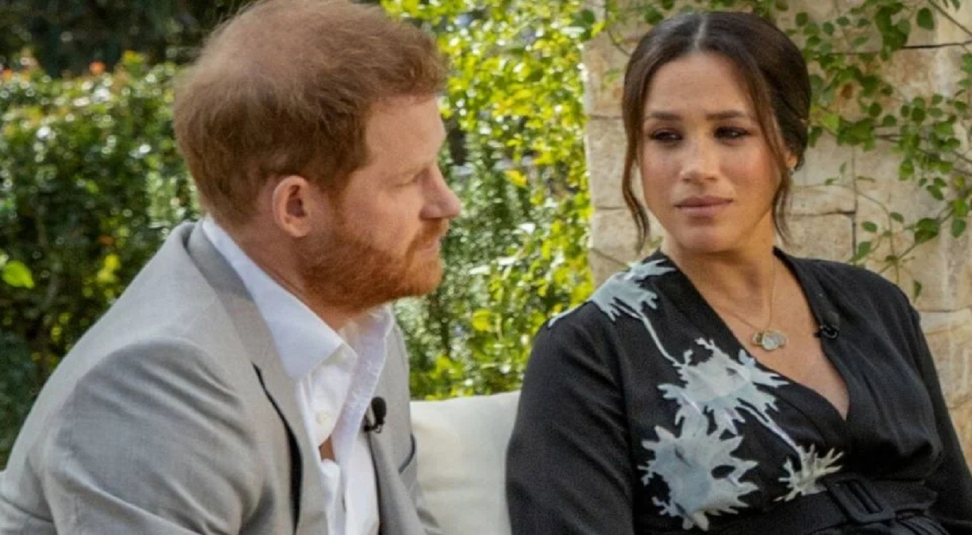 El prínciple Harry y Megan Markle en una entrevista en la CBS