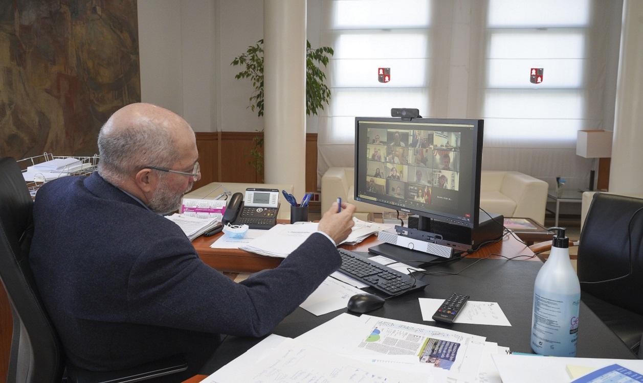 El vicepresidente de la Junta, Francisco Igea, en reunión telemática con los sectores afectados por las medidas restrictivas. EP