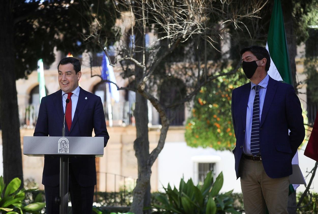 El presidente andaluz Juanma Moreno y su vicepresidente Juan Marín, en una rueda de prensa. MARÍA JOSÉ PÉREZ/EP