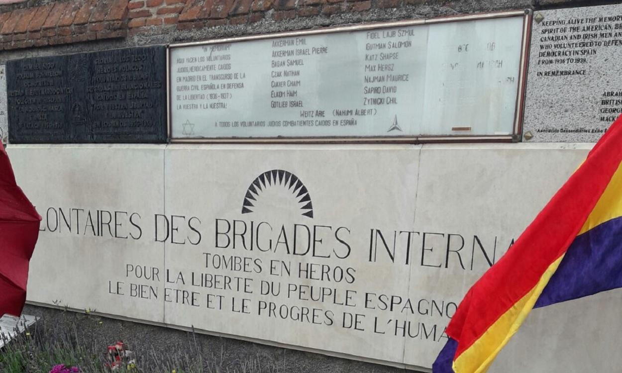 El mural de las brigadas internacionales en el cementerio de Fuencarral