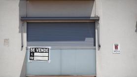 Cartel de se vende en una vivienda. EP