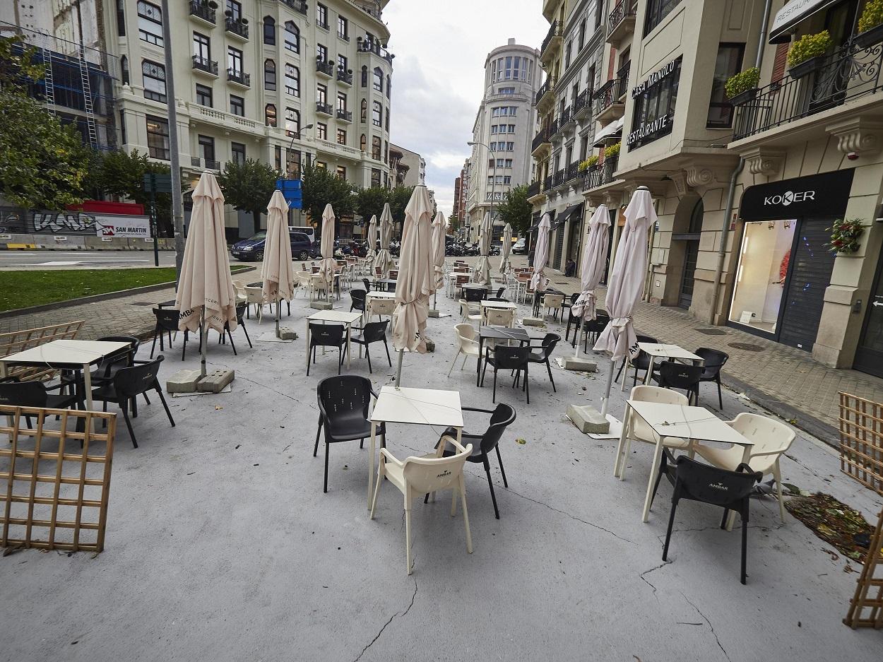 Una terraza vacía en Navarra. Europa Press