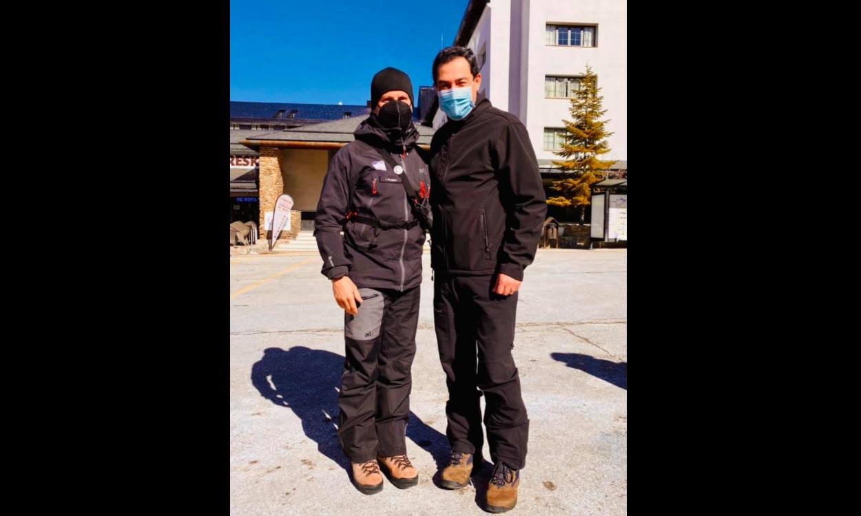 El presidente de la Junta de Andalucía, Juan Manuel Moreno Bonilla, en Sierra Nevada este domingo. Facebook