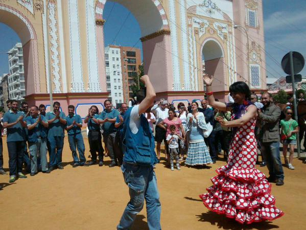 Podemos baila por "sevillanas protesta" en la Feria de Abril