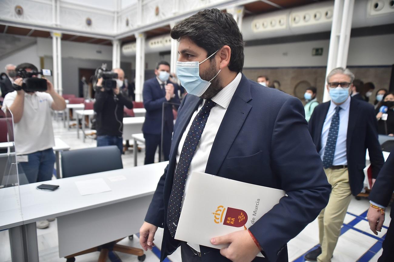 El presidente de la Región de Murcia, Fernando López Miras, durante el debate de la moción de censura. Fuente: Europa Press.