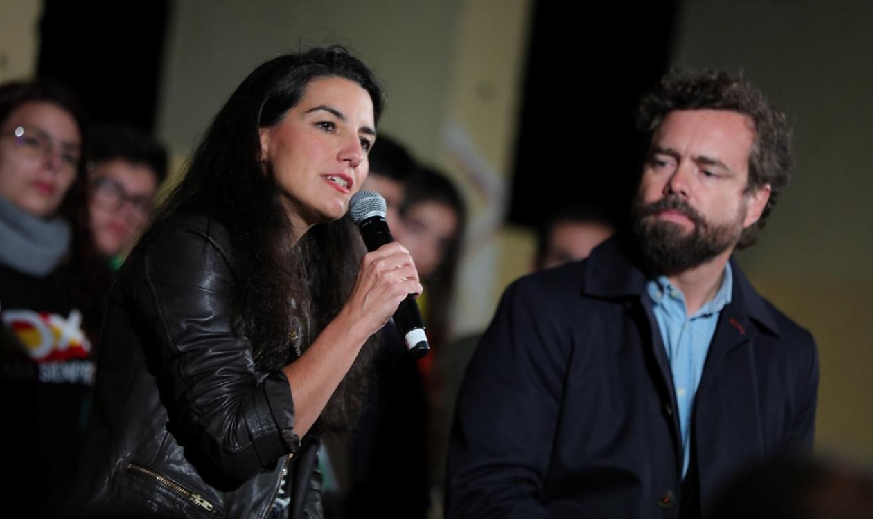 La portavoz de Vox en la Asamblea de Madrid, Rocío Monasterio, y su marido, Espinosa de los Monteros. EP