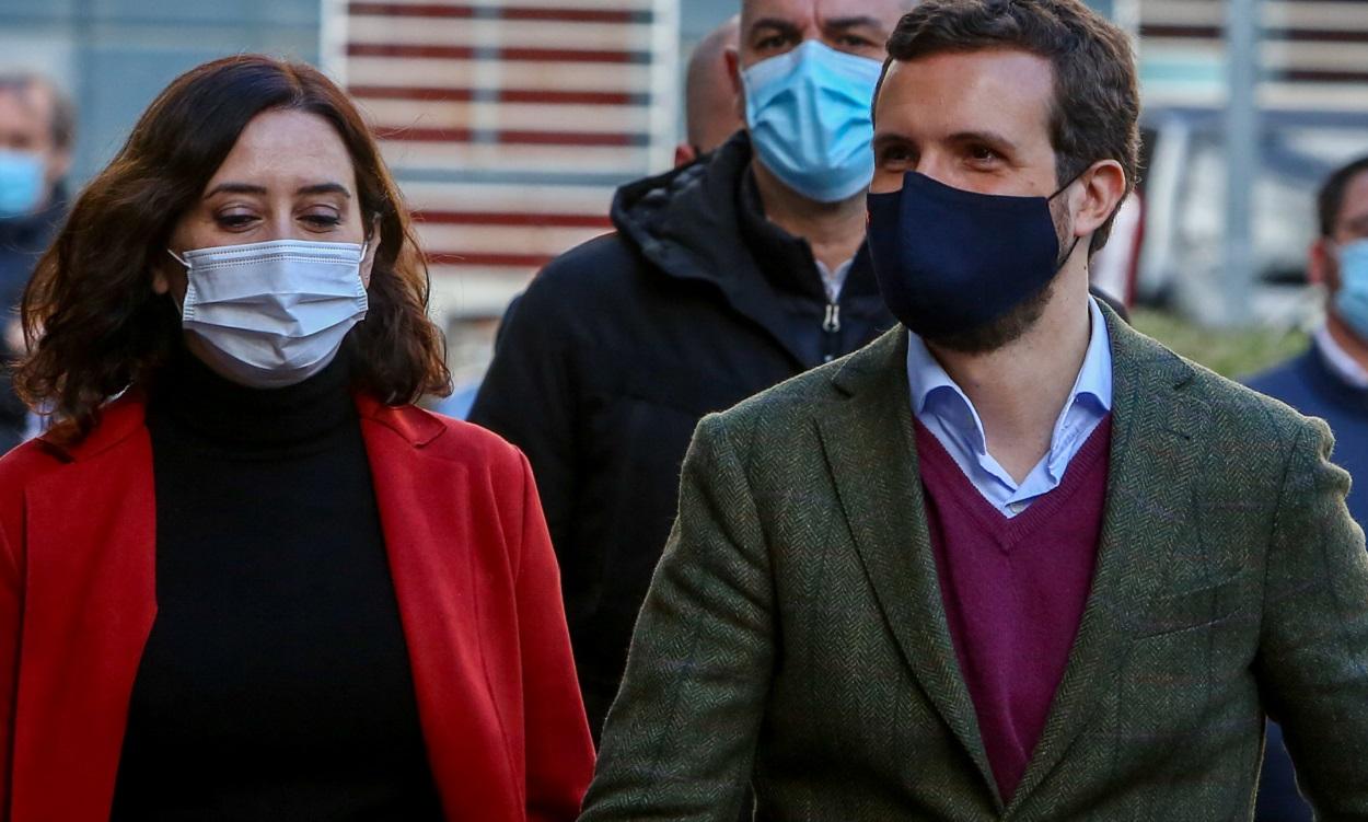 La presidenta madrileña, Isabel Díaz, impone su estrategia electoral al líder del PP, Pablo Casado. EP