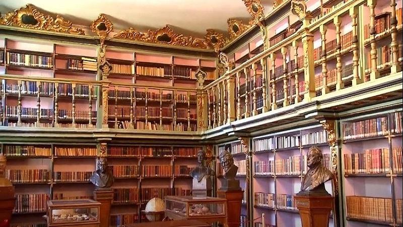 Biblioteca America de Santiago de Compostela