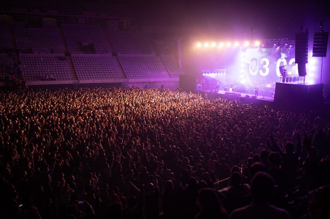 Vista del concierto de Love of Lesbian en el Palau Sant Jordi en Barcelona. Fuente: Europa Press.