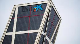 Logo de CaixaBank en la antigua sede de Bankia