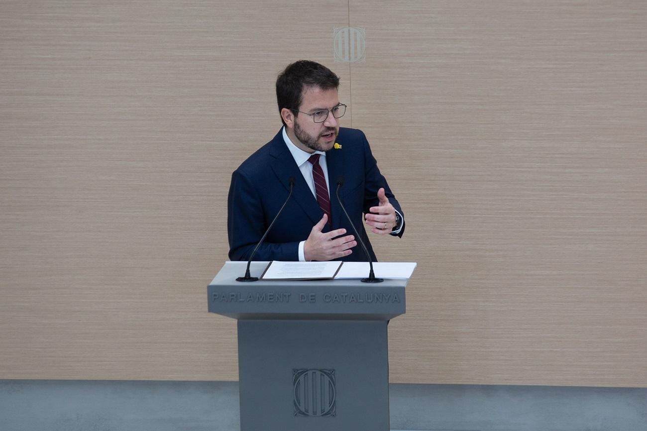 El candidato de ERC a la Presidencia de la Generalitat y vicepresidente del Govern en funciones, Pere Aragonès, en el pleno de investidura en el Parlament. Fuente: Europa Press.