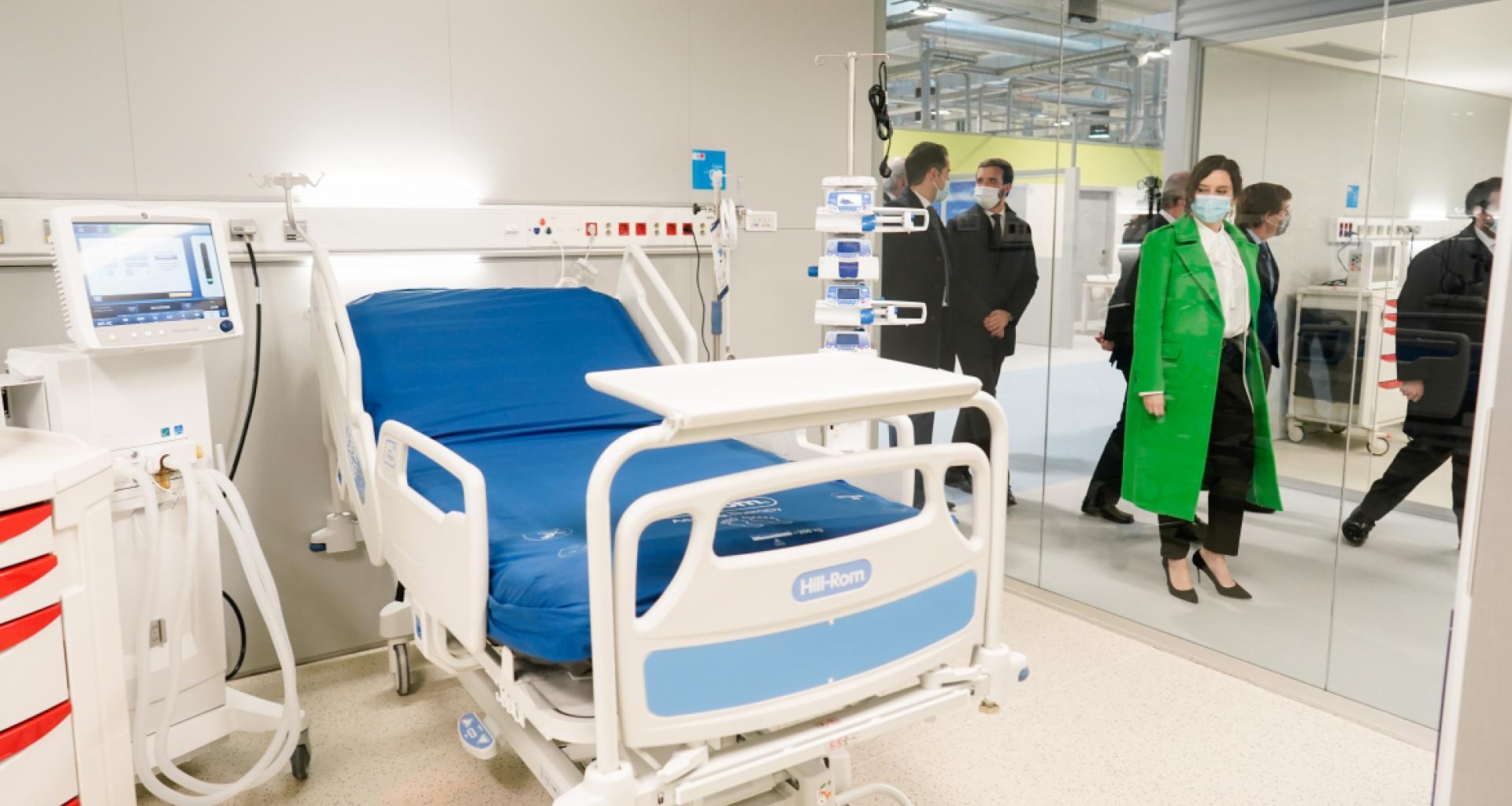 Ayuso inaugura su hospital Zendal