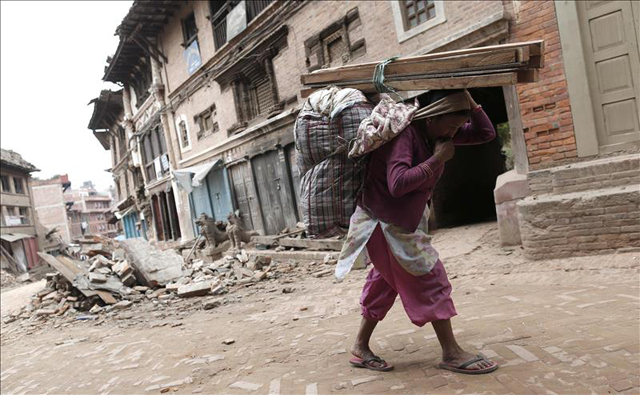 Facebook y Google contribuyen con sus tecnologías a la localización de personas en Nepal