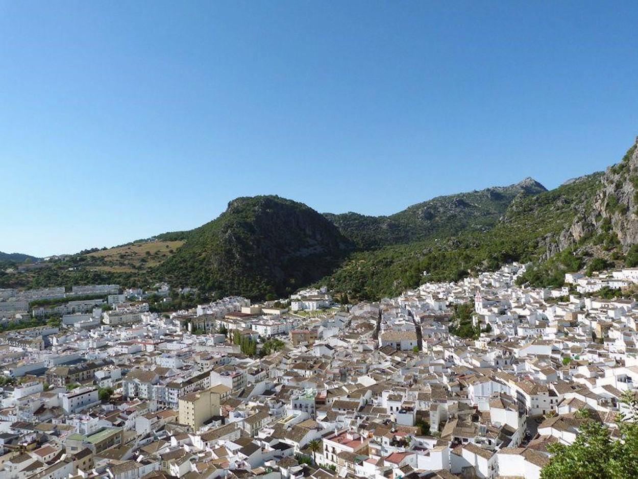 Ubrique es una de las 15 localidades con cierre total de actividad no esencial.