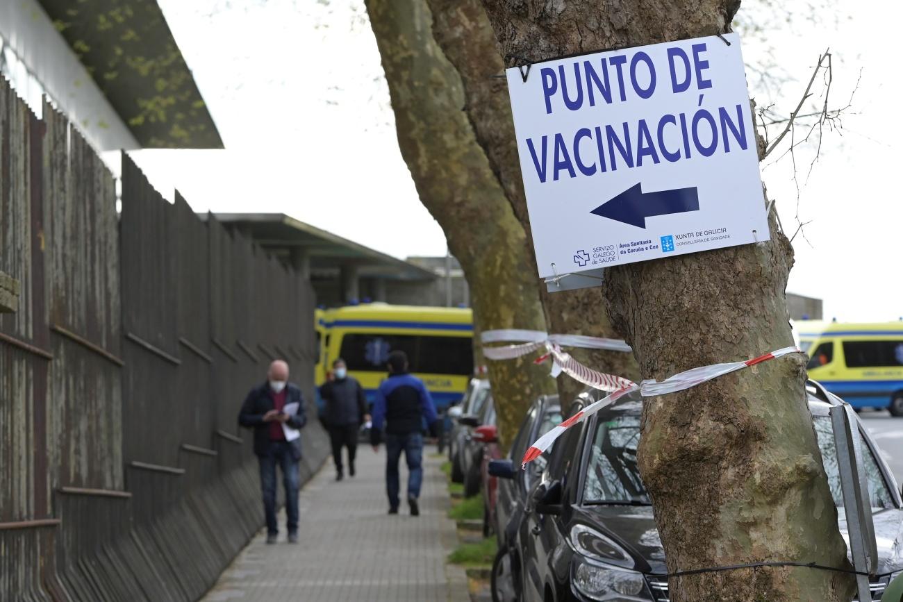 Imagen de un punto de vacunación organizado por la Xunta de Galicia en el municipio coruñés de Oza (Foto: Europa Press).