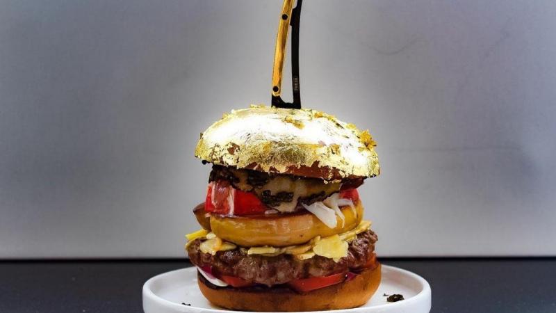 Hamburguesa más cara del mundo, 2000 euros. Fuente  Instagram chef Diego Buik. 