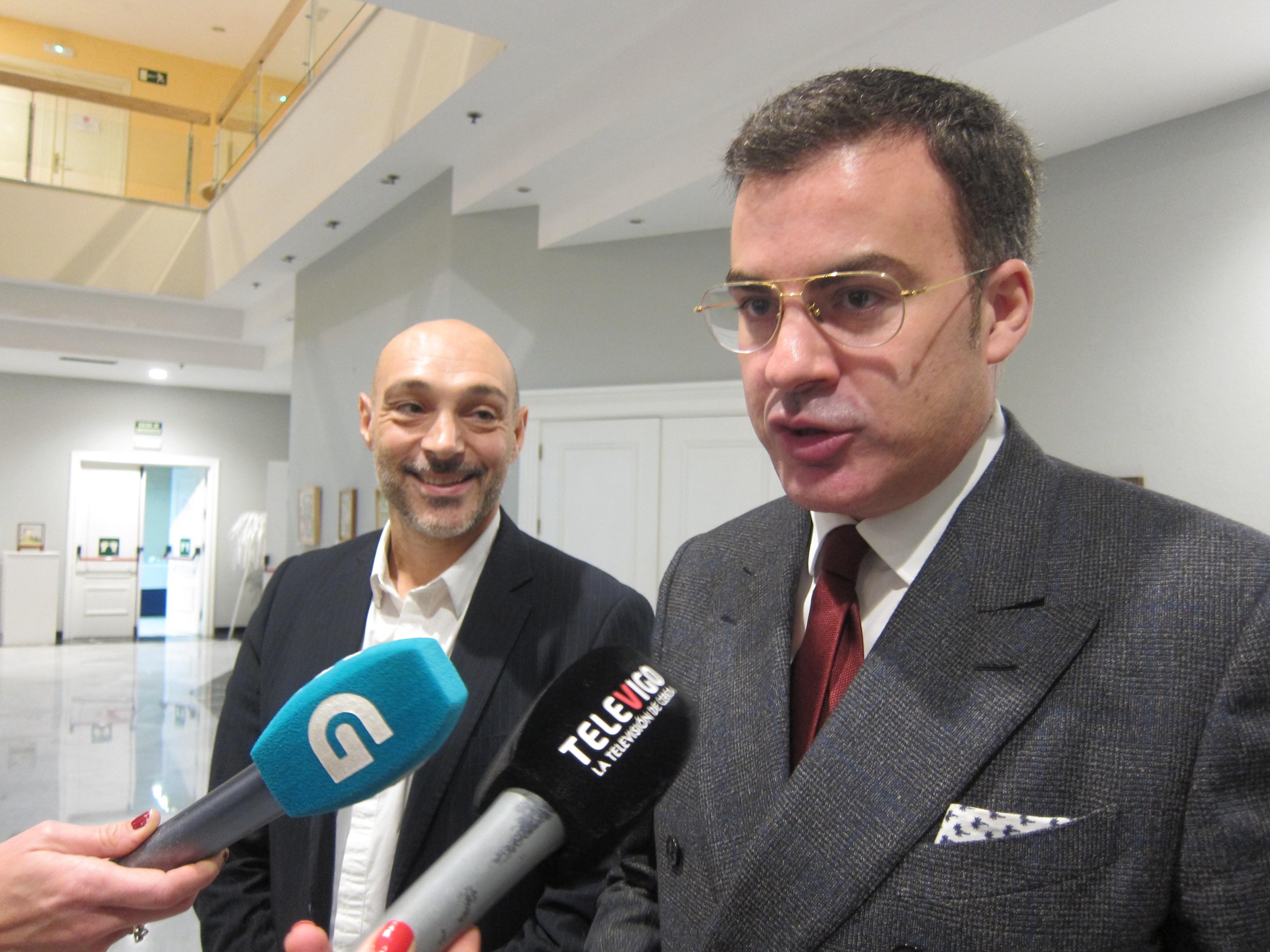 Pedro Mouriño atendiendo a los medios de comunicación en una imagen de archivo (Foto: Europa Press/Archivo).