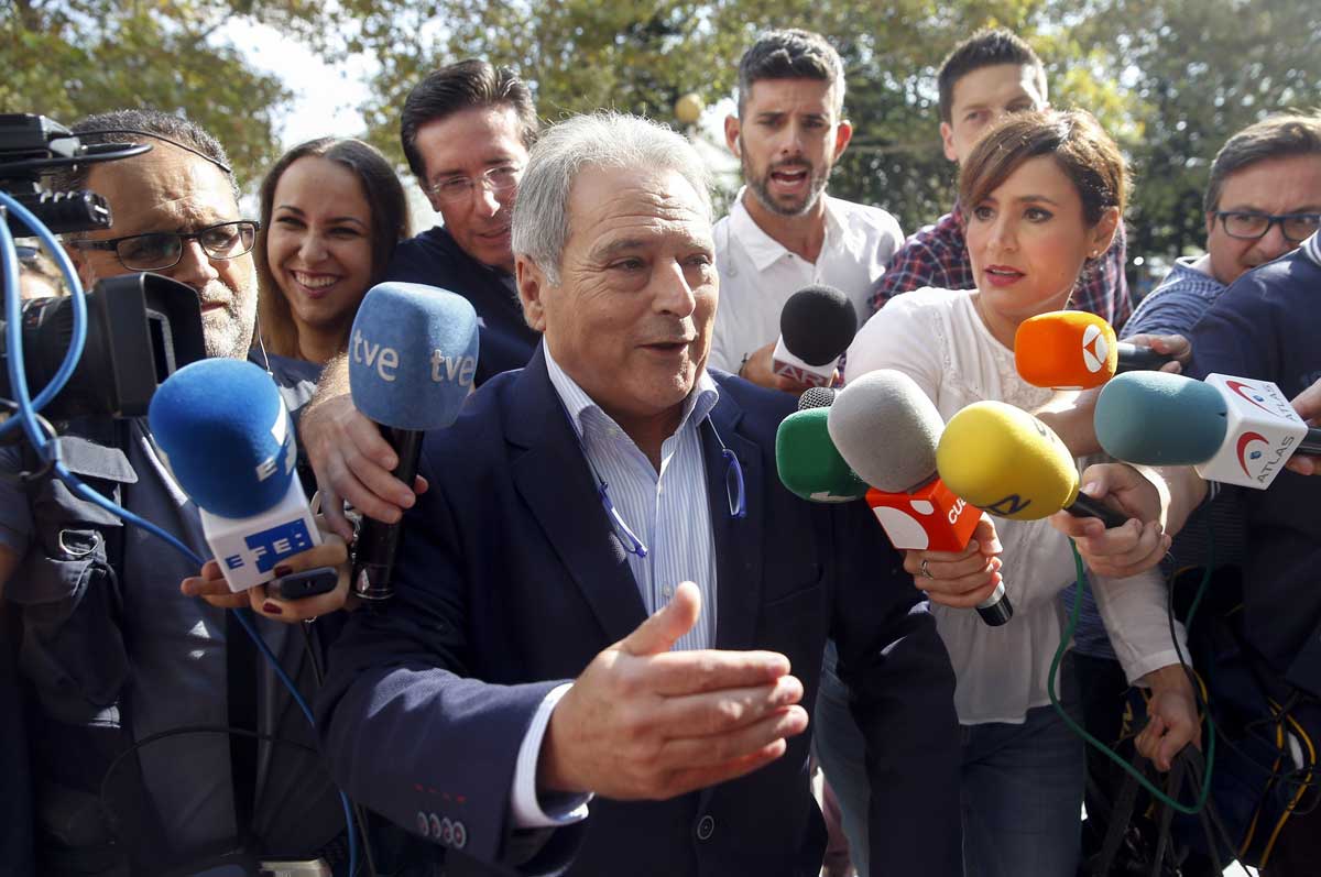 Imagen de archivo de Rus llegando a los juzgados. Imagen de archivo de Rus llegando a los juzgados.