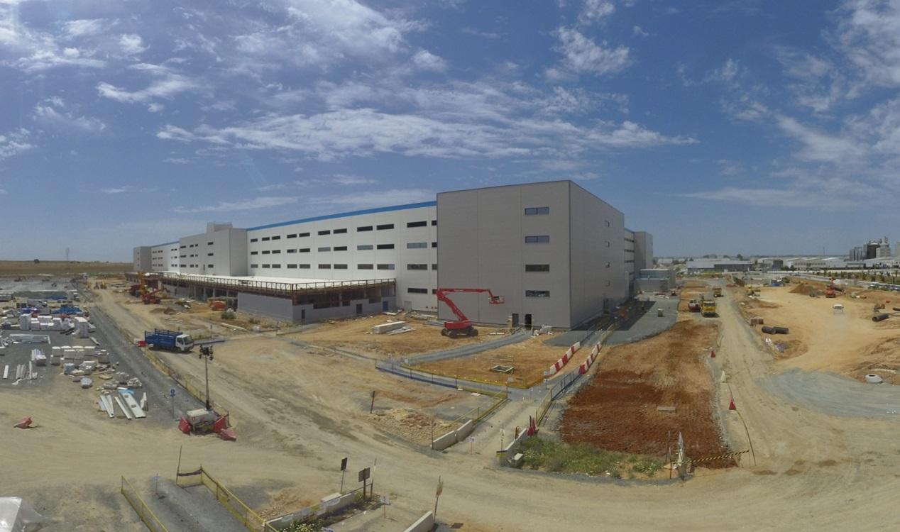 Obra de Dragados en el centro logístico de Amazon en Sevilla