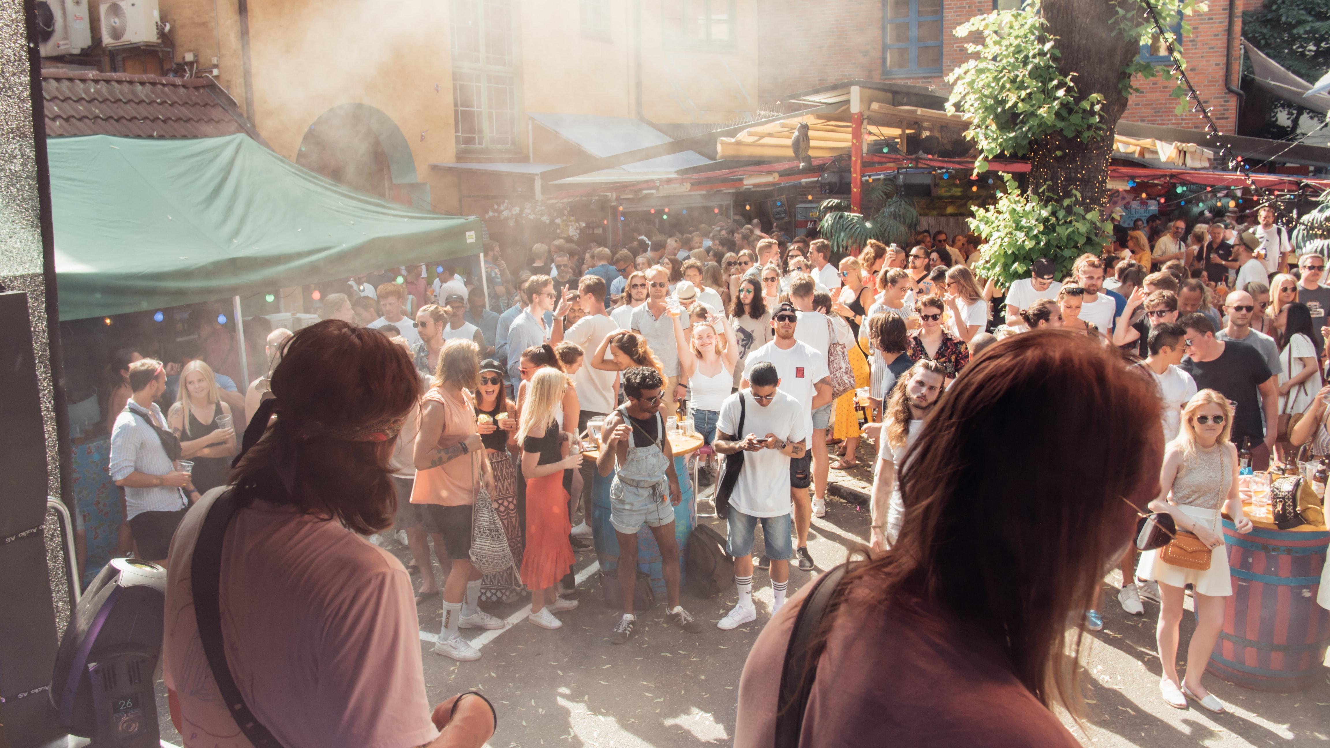 Turistas. Unsplash