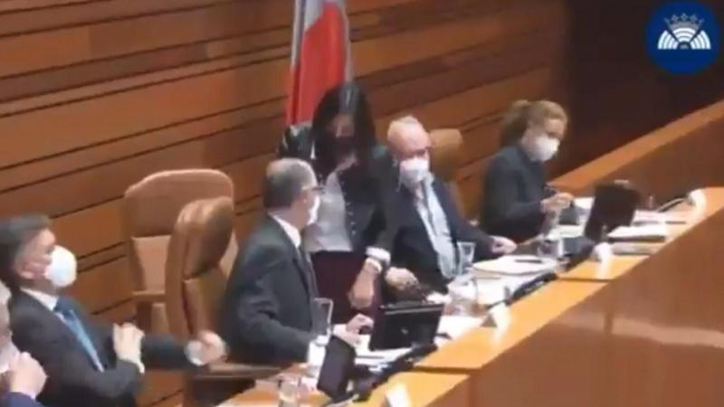 El presidente de las Cortes de Castilla y León expulsa a la diputada socialista, Ana Sánchez. Youtube