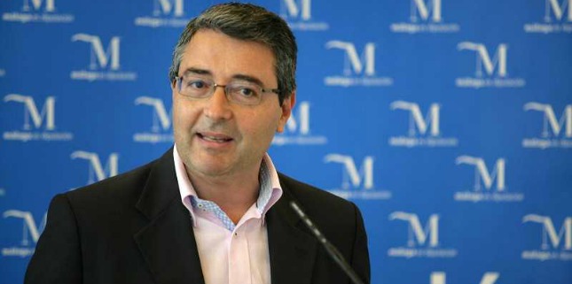 Citan a declarar como imputado por injurias al portavoz de la Diputación de Málaga y alcalde de Rincón de la Victoria