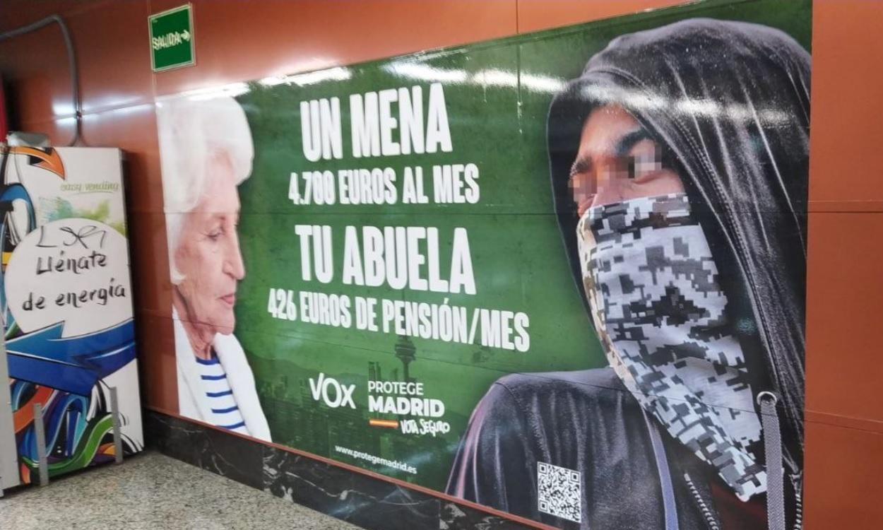 El inadmisible cartel de Vox en el Metro de Madrid. Twitter / Sentipensante