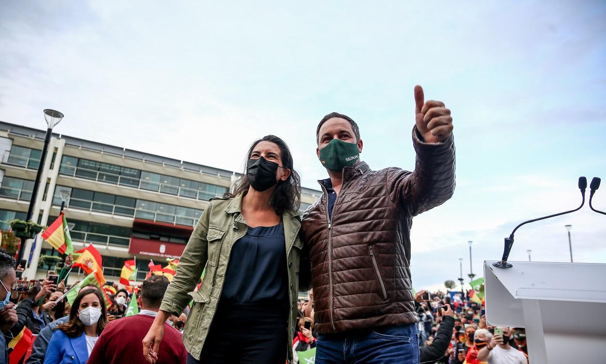 La candidata de Vox a la presidencia de la Comunidad de Madrid, Rocío Monasterio, y el líder del partido, Santiago Abascal. EP