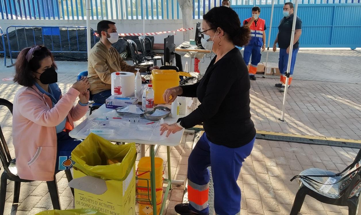 España ya tiene más vacunados con las dos dosis que contagiados durante la pandemia