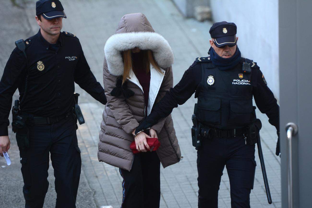 Imagen de Tania Varela acudiendo a declarar en el juicio cuya sentencia acaba de ratificar ahora el Tribunal Supremo (Foto: Europa Press).