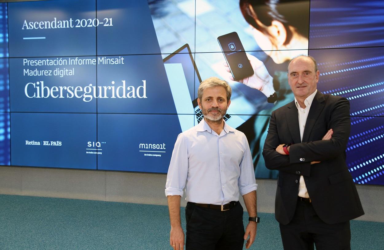 Carlos Beldarrain y Luis Álvarez durante la presentación del Informe Minsait sobre madurez digital y ciberseguridad
