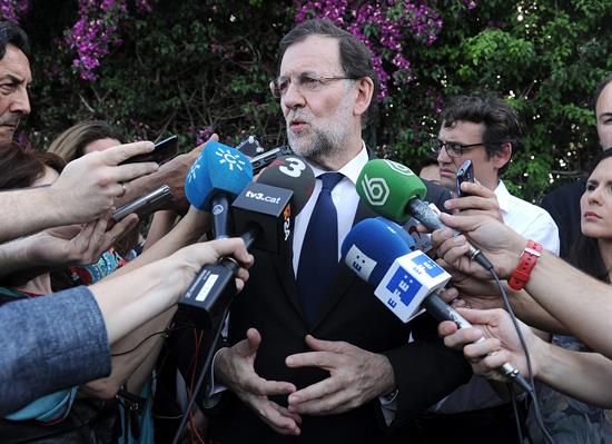 Rajoy se reúne con el presidente de Airbus Militar y familiares de las víctimas
