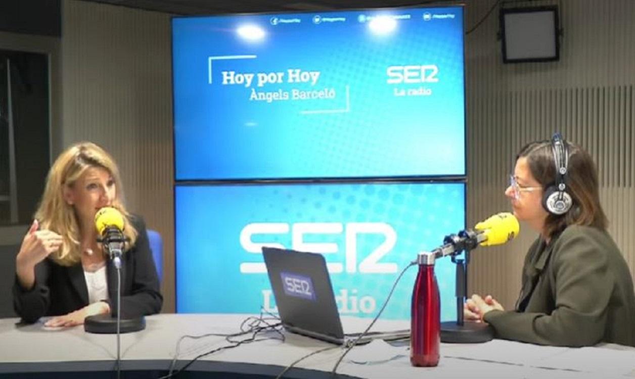 Yolanda Díaz, ministra de Trabajo, durante la entrevista con Àngels Barceló en Cadena SER