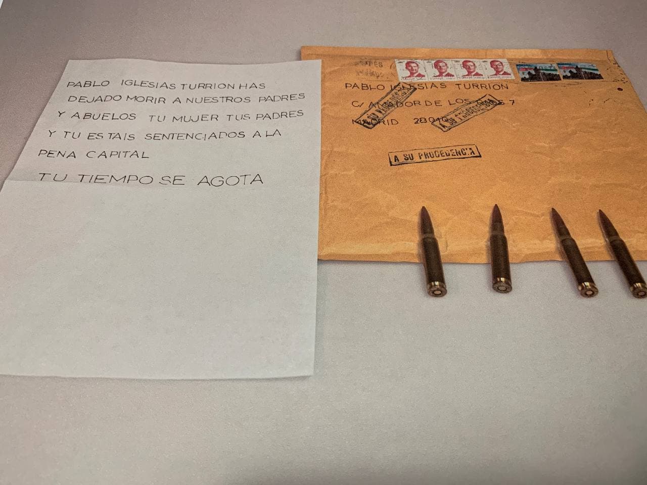 La amenaza recibida por Pablo Iglesias con balas y una carta. TWITTER