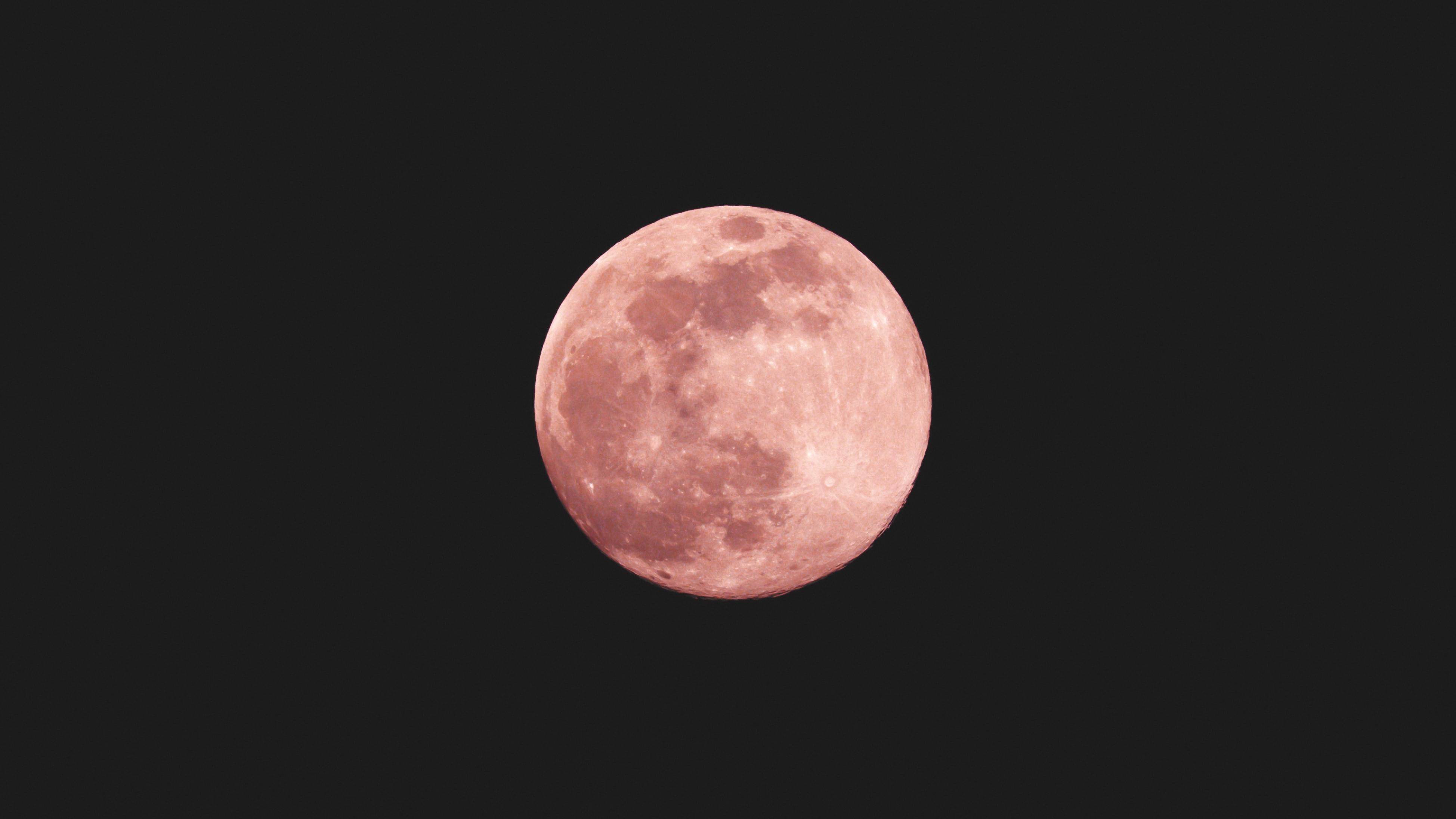 Luna Rosa. Unsplash