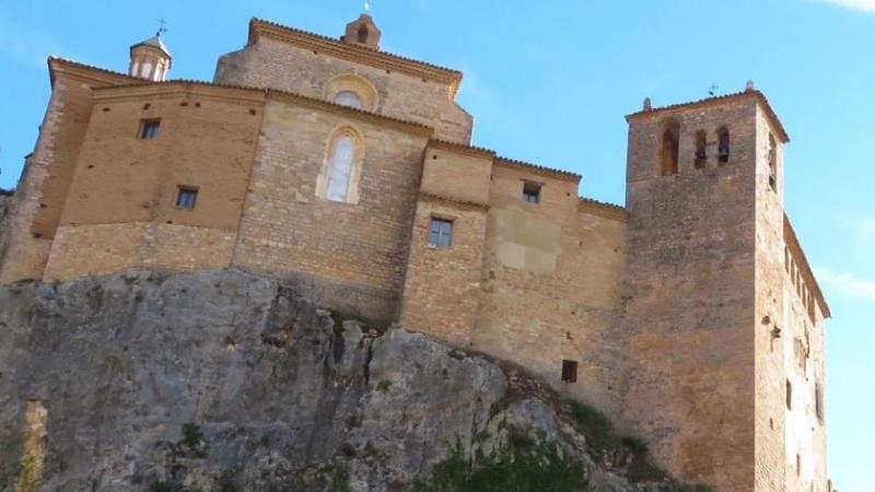 Colegiata Santa María la Mayor , en Alquézar 