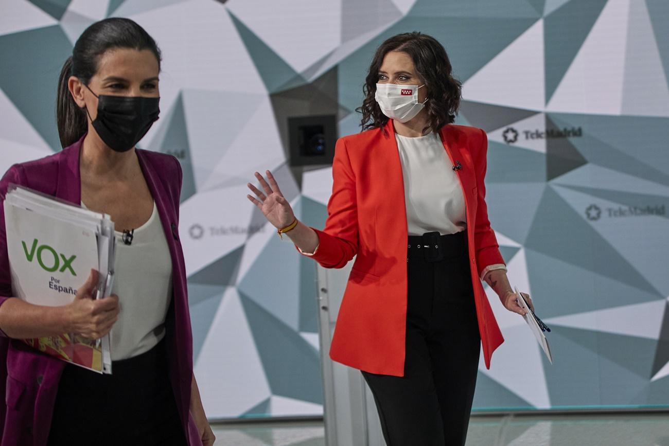 Rocío Monasterio e Isabel Díaz Ayuso en el debate electoral de Telemadrid