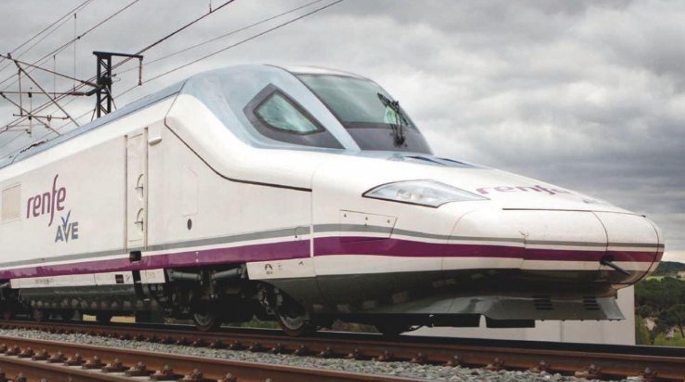 Renfe ha lanzado este viernes la original campaña 'Juego de Trenes' para dar la bienvenida a Ouigo, la compañía francesa de trenes low cost, que empieza hoy a prestar servicio en nuestro país