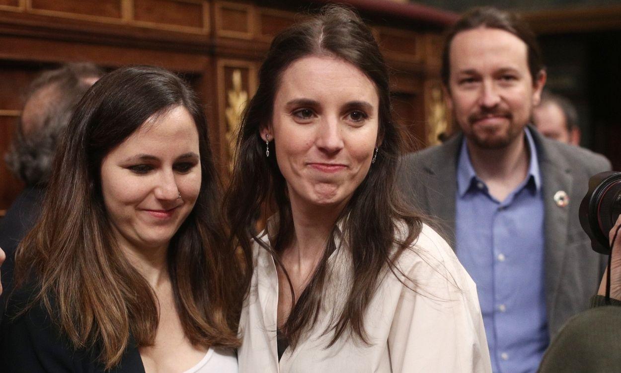 Ione Belarra, ministra de Derechos Sociales; Irene Montero, ministra de Igualdad; y Pablo Iglesias. Europa Press.