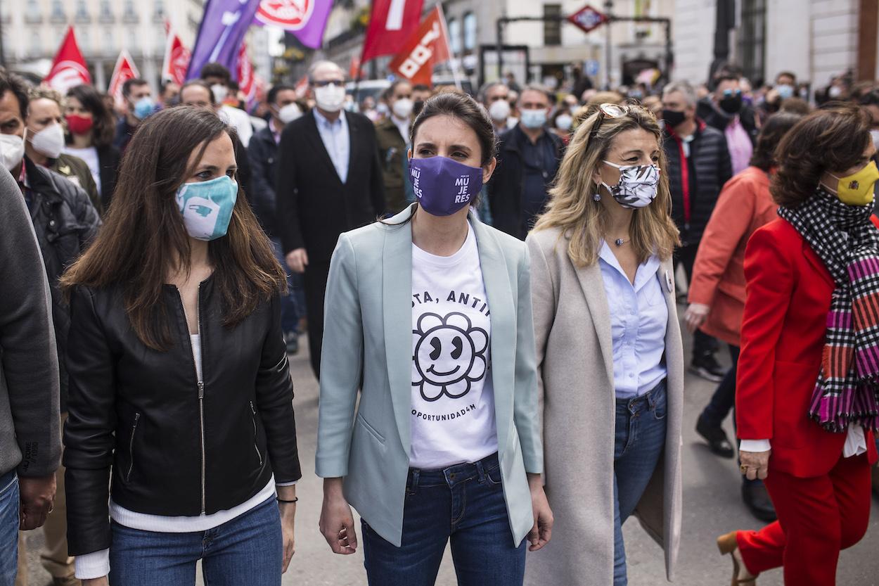 La ministra de Derechos Sociales y Agenda 2030, Ione Belarra; la ministra de Igualdad, Irene Montero; y la vicepresidenta tercera y ministra de Trabajo, Yolanda Díaz