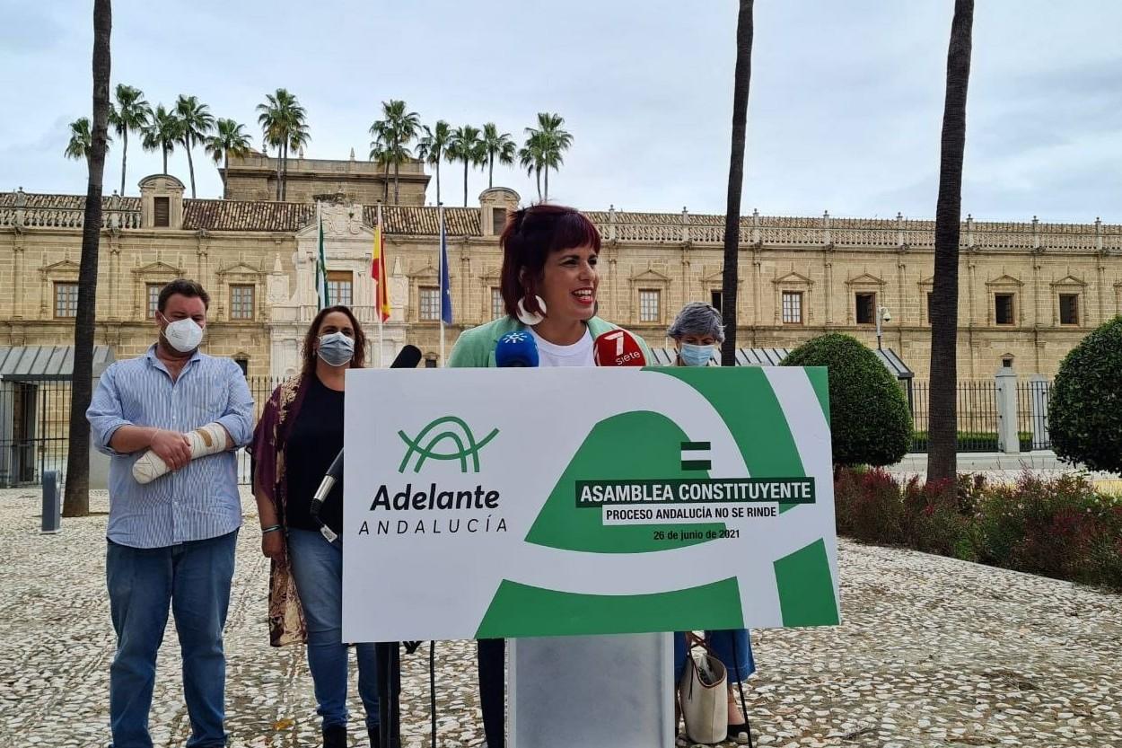 La parlamentaria andaluza Teresa Rodríguez anuncia la asamblea de refundación de Adelante Andalucía.
