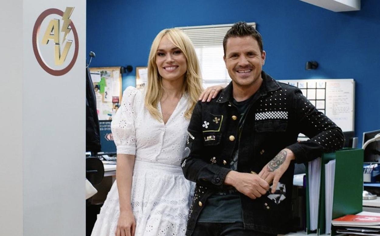 Dani Martín en 'Nadie al Volante' con Patricia Conde. Instagram