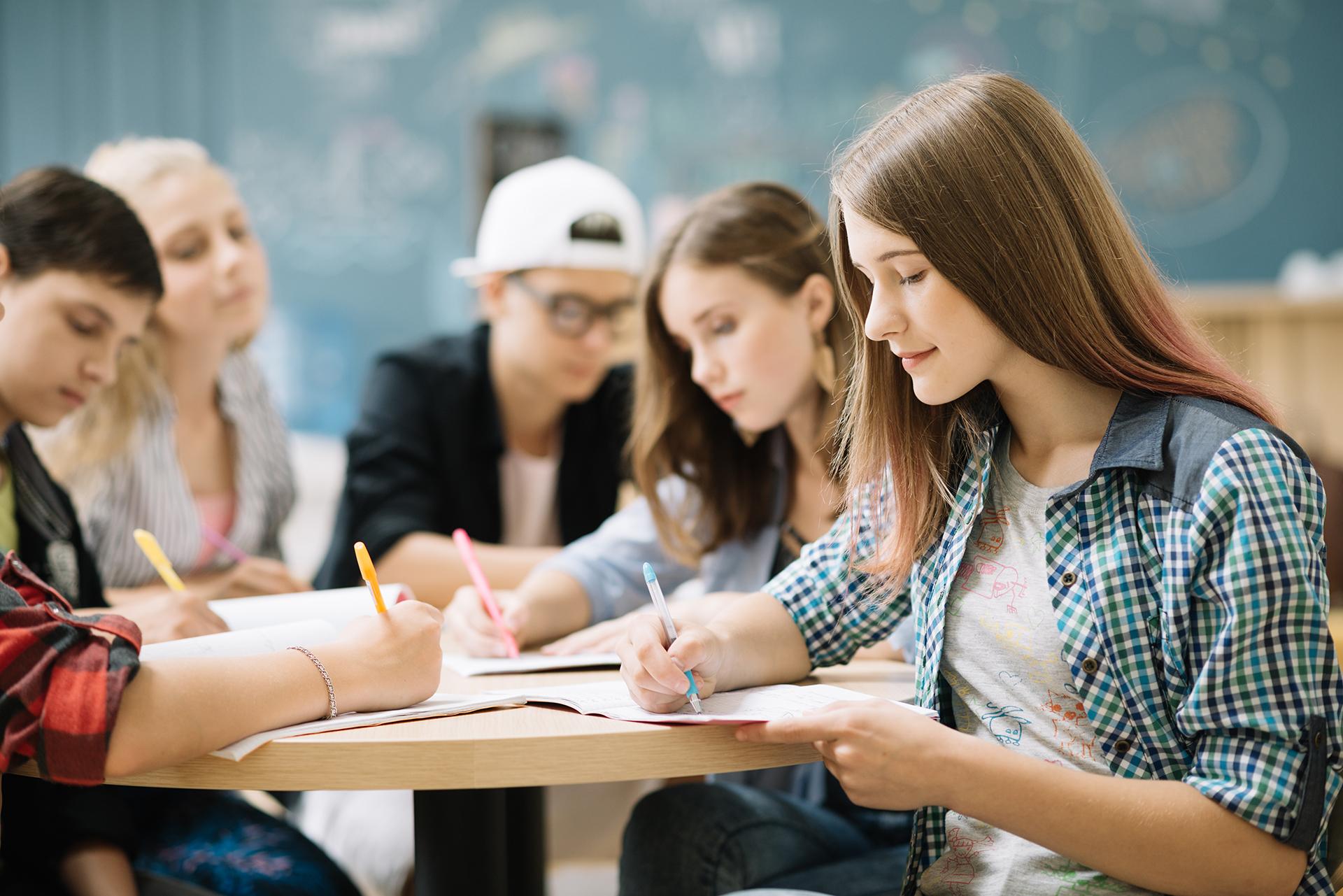 Estudiar y trabajar a la vez: ¿bueno o malo?