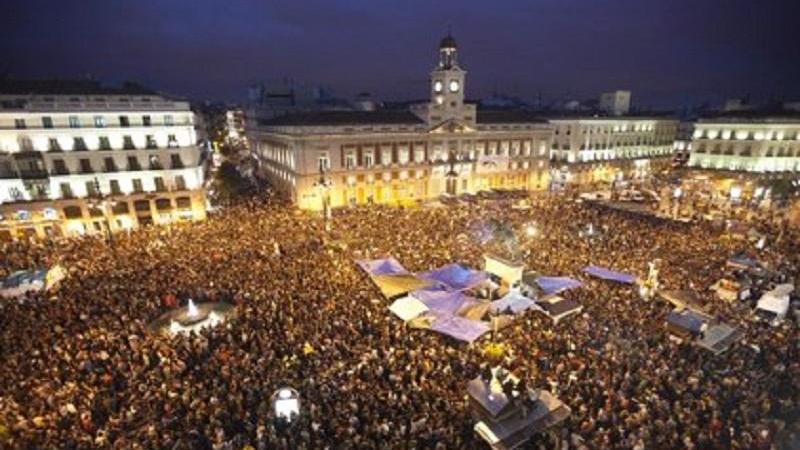 Imagen panorámica de las protestas en la Puerta del Sol. EP