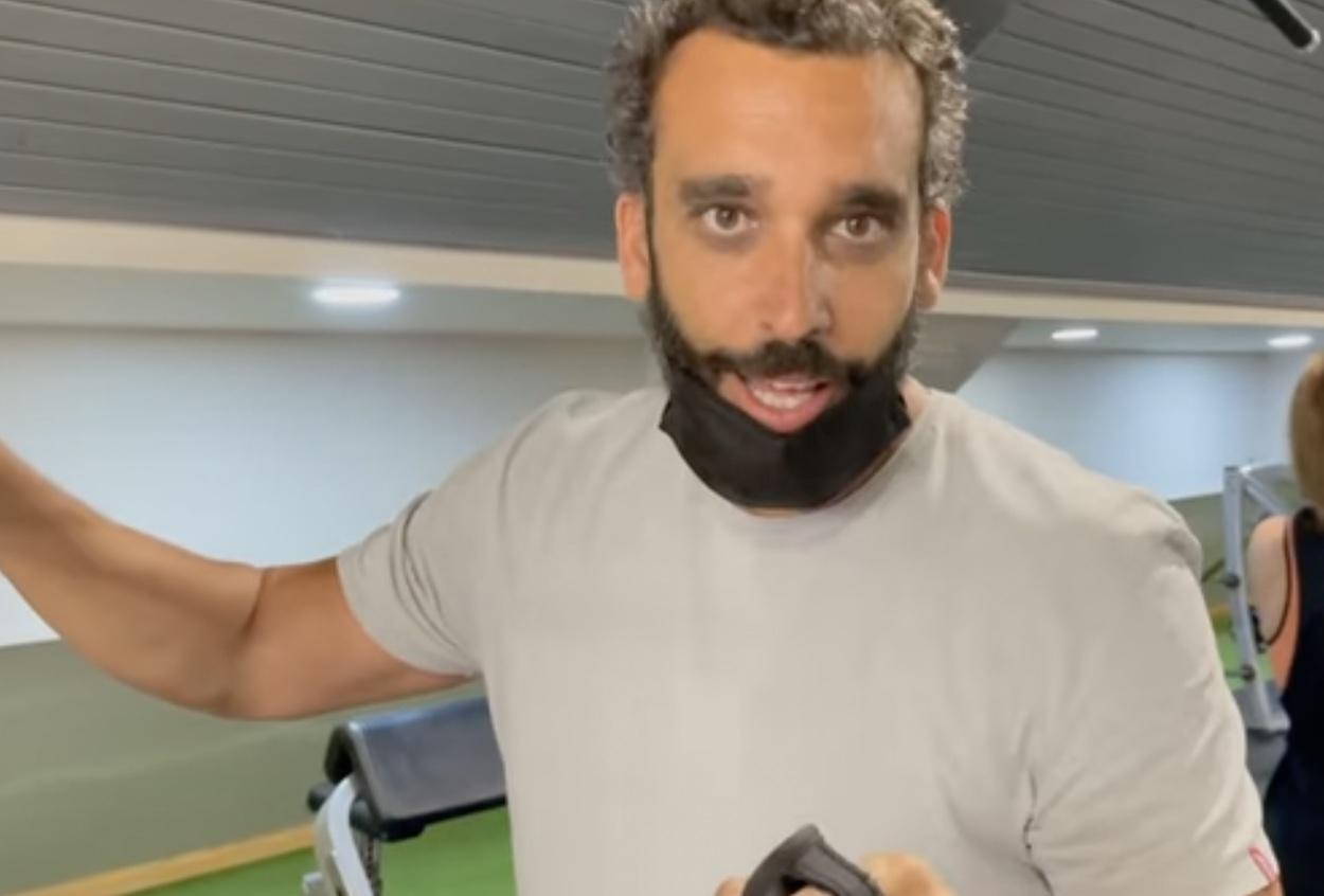 Spiriman en el gimnasio sin mascarilla. Facebook