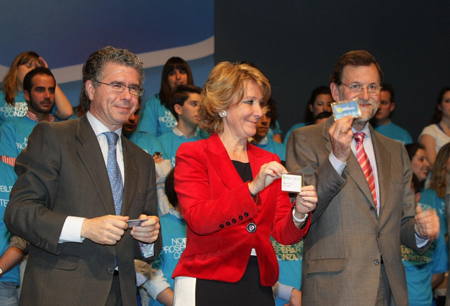 La nómina de Aguirre en 2013 como cazatalentos: 369.000 euros