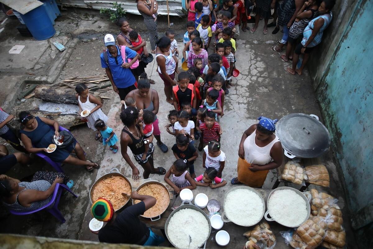 Distribución de comida entre los afectados por el huracán 'Eta' en NicaraguaUna Herida llamada Centroamérica.