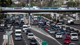 ráfico en la M30, tras el anuncio del estado de alarma en Madrid. EP